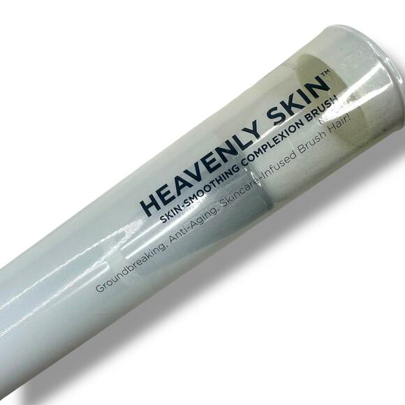 IT Cosmetics NEW #704 Heavenly Skin Skin-Smoothing Complexion Makeup Brush - Picture 5 of 10